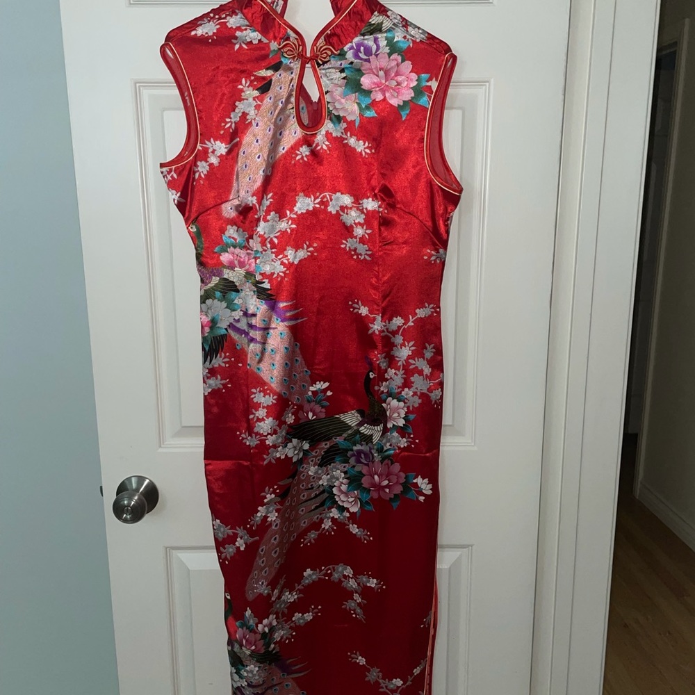 Traditional Chinese Red Silk Wedding Dress